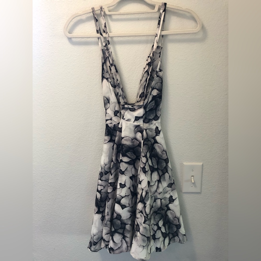 Deep Plunge Dress - Picture 9 of 11